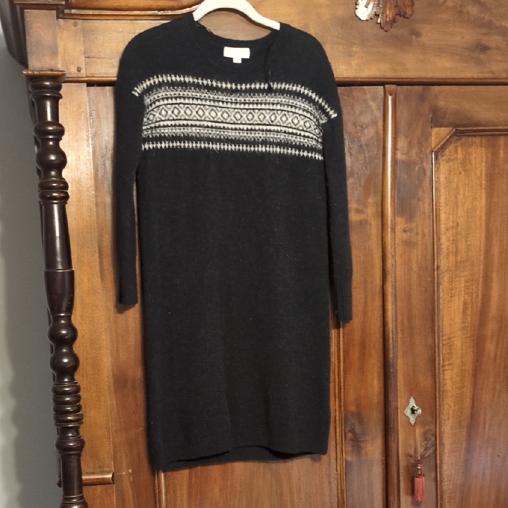 The White Company Black and Cream Long Sleeve Dress